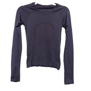 Lululemon Purple Long Sleeve Athletic Pullover T-Shirt with Thumb Holes Size 2